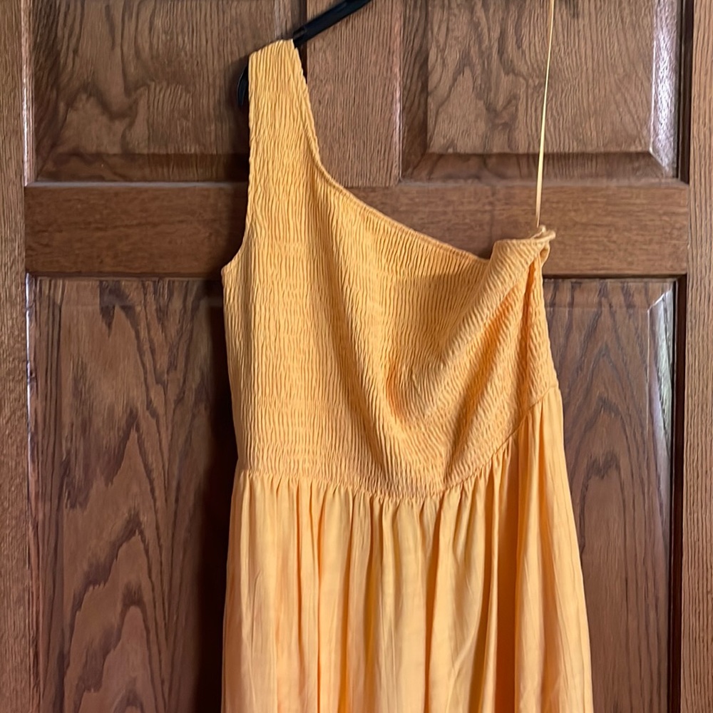One shoulder dress